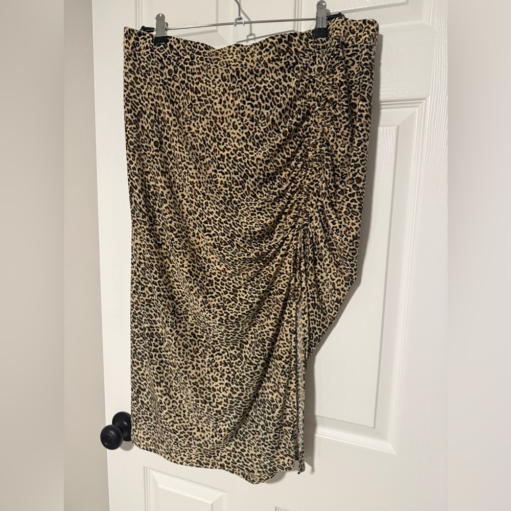 SHEIN Leopard Print Skirt with Adjustable Slit
